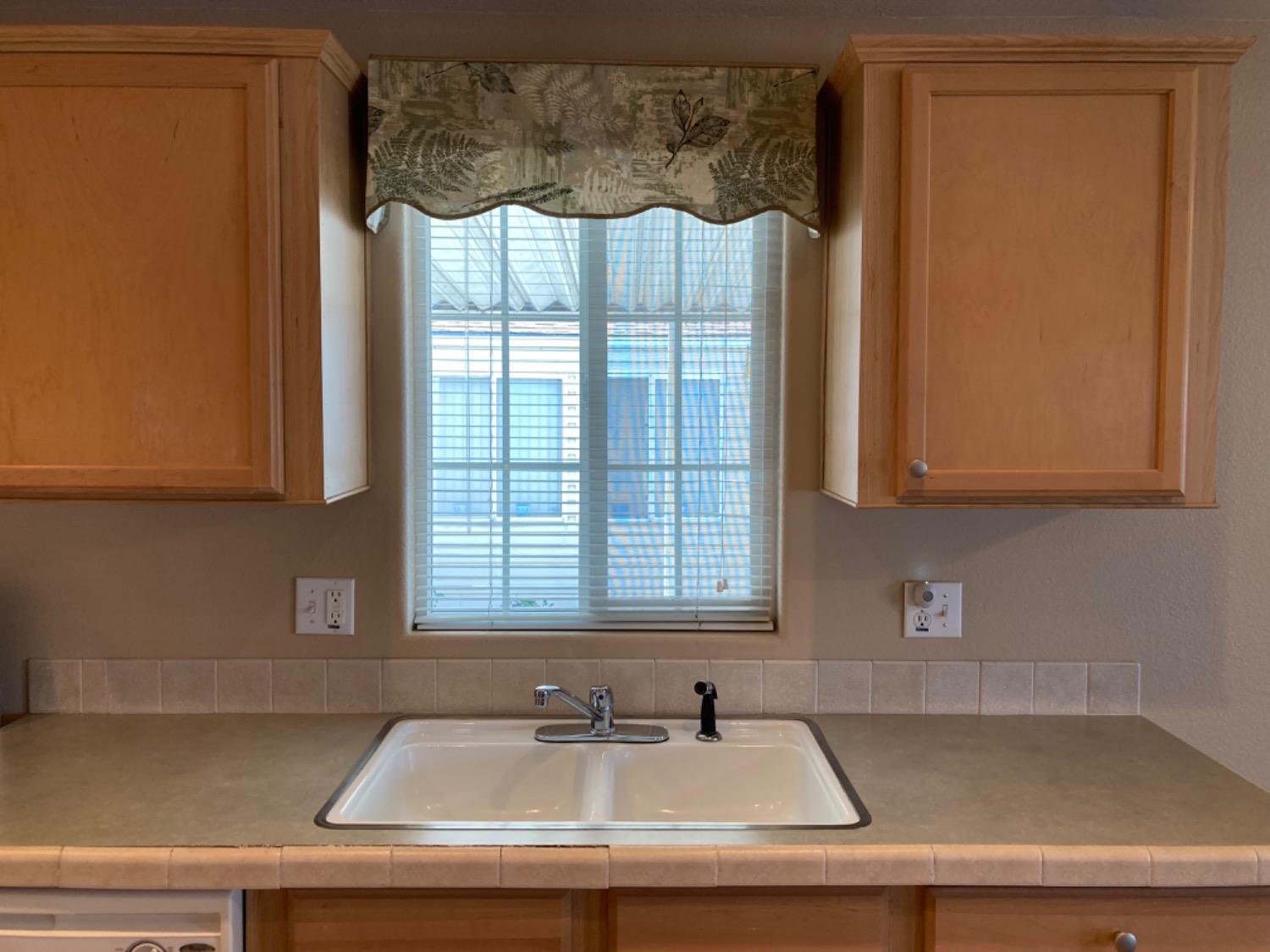 Detail Gallery Image 9 of 29 For 6706 Tam O Shanter 101, Stockton,  CA 95210 - 2 Beds | 2 Baths