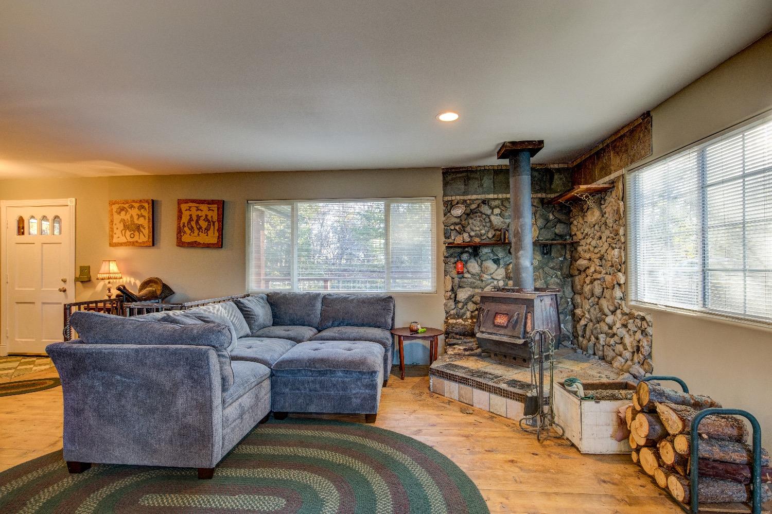 Detail Gallery Image 15 of 92 For 22301 Fiddletown Rd, Volcano,  CA 95689 - 3 Beds | 2/1 Baths