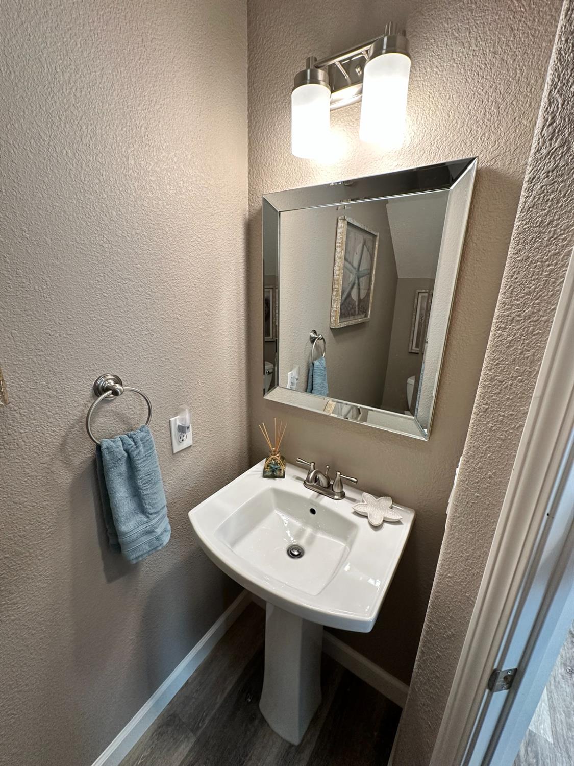 Detail Gallery Image 18 of 41 For 1032 Boardwalk Way #106,  Rocklin,  CA 95765 - 2 Beds | 2/1 Baths