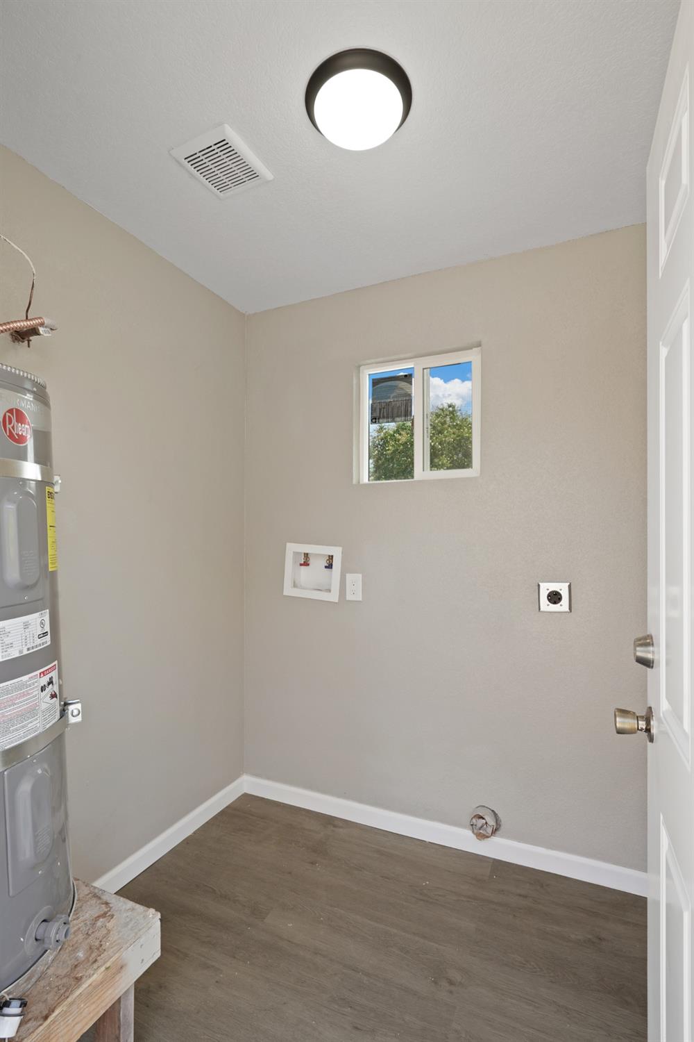 Detail Gallery Image 26 of 27 For 304 B Street, Waterford,  CA 95386 - 2 Beds | 1 Baths