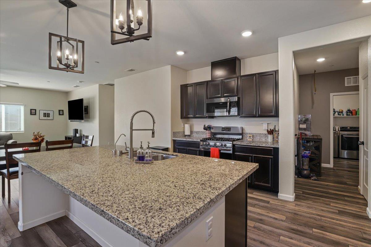Detail Gallery Image 21 of 49 For 2670 Cleveland Pl, Manteca,  CA 95337 - 4 Beds | 2 Baths