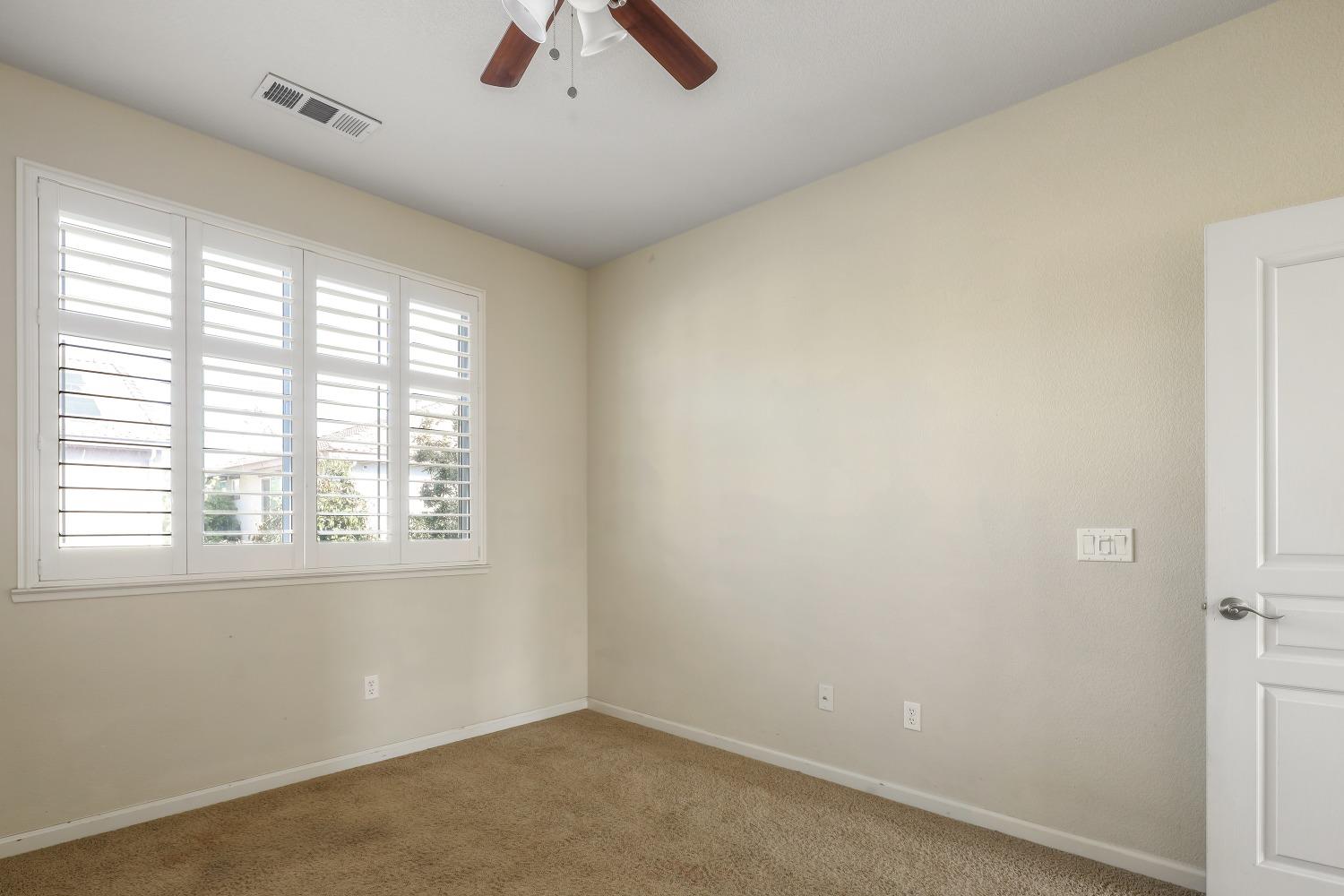 Detail Gallery Image 18 of 54 For 5943 Poppy Shores Way, Stockton,  CA 95219 - 4 Beds | 2/1 Baths