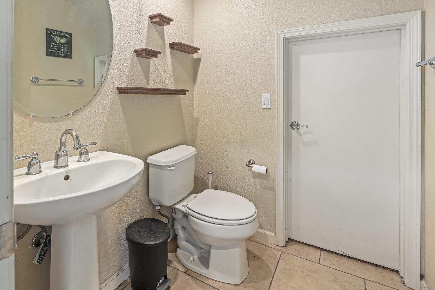 Detail Gallery Image 16 of 54 For 5943 Poppy Shores Way, Stockton,  CA 95219 - 4 Beds | 2/1 Baths