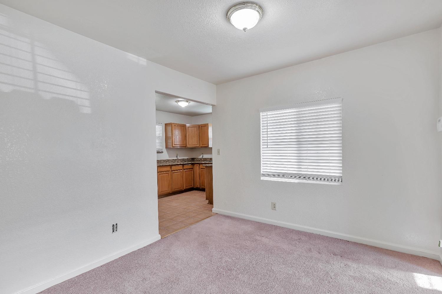 Detail Gallery Image 13 of 30 For 1843 E Lafayette, Stockton,  CA 95205 - 2 Beds | 1 Baths