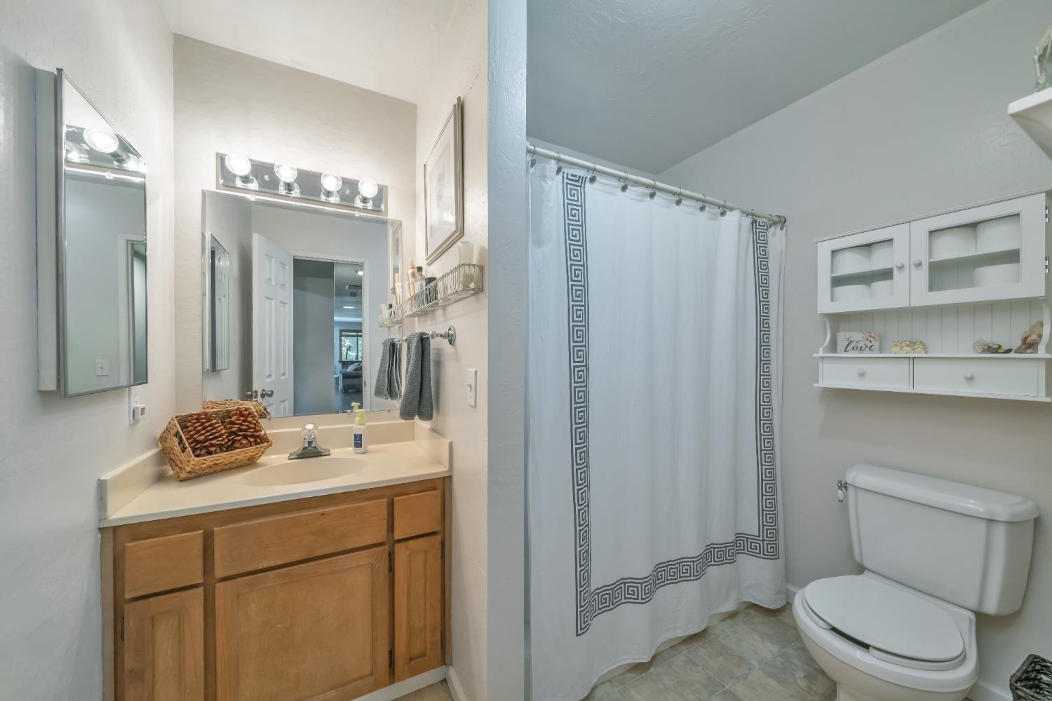 Detail Gallery Image 8 of 25 For 6175 Salmon Way, Pollock Pines,  CA 95726 - 3 Beds | 2 Baths