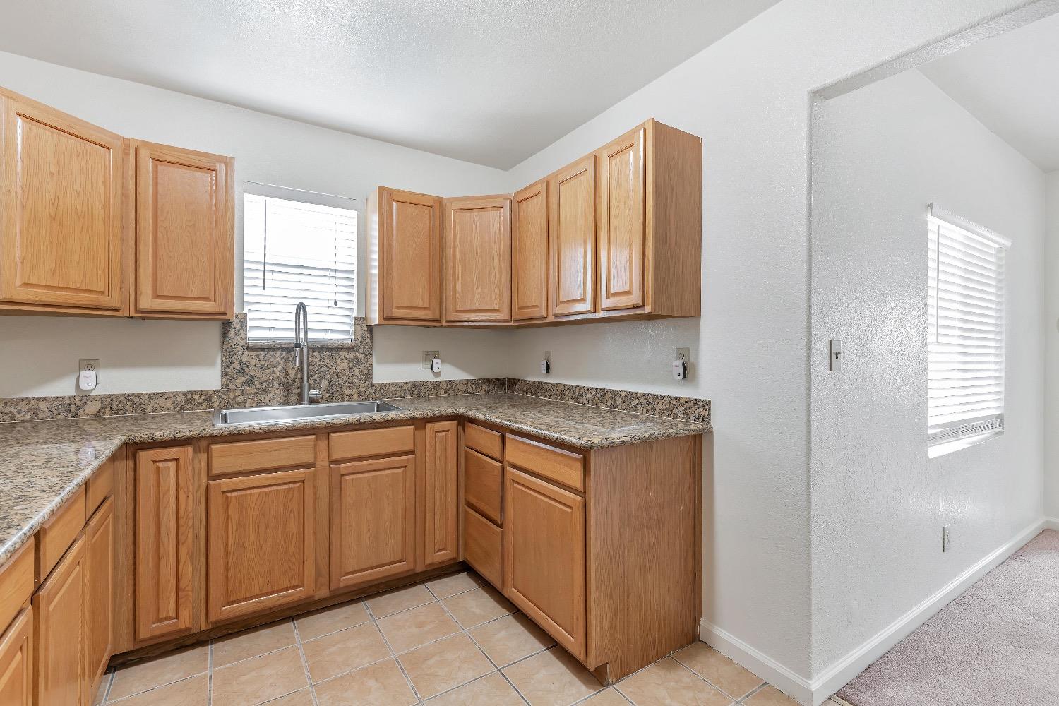 Detail Gallery Image 11 of 30 For 1843 E Lafayette, Stockton,  CA 95205 - 2 Beds | 1 Baths