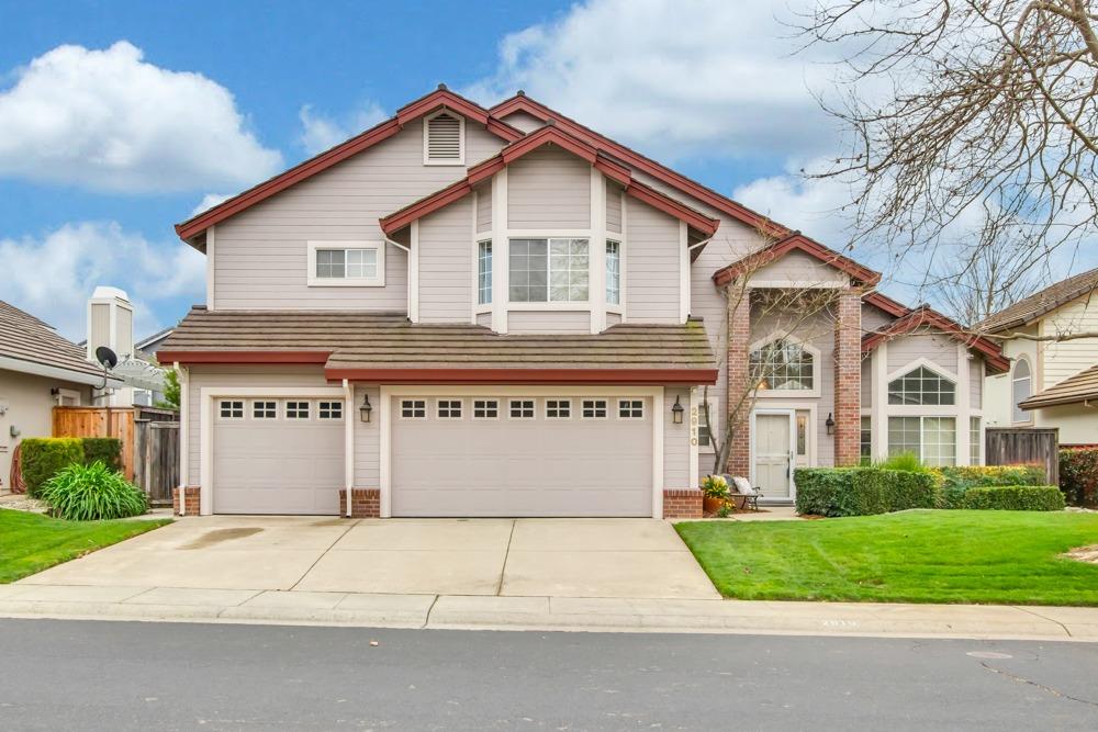 2910 Courtside Drive, Roseville, CA 95661