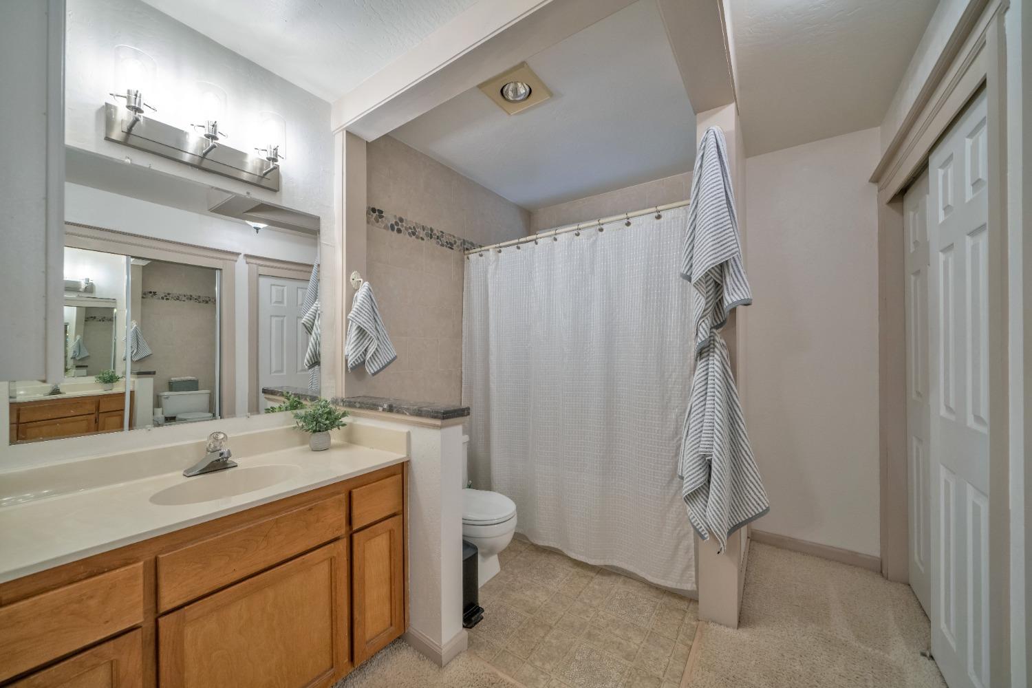 Detail Gallery Image 6 of 25 For 6175 Salmon Way, Pollock Pines,  CA 95726 - 3 Beds | 2 Baths