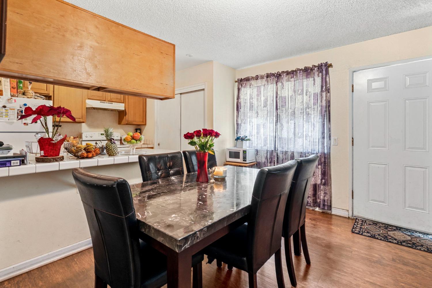 Detail Gallery Image 11 of 22 For 4453 La Cresta Way #1,  Stockton,  CA 95207 - 2 Beds | 1 Baths