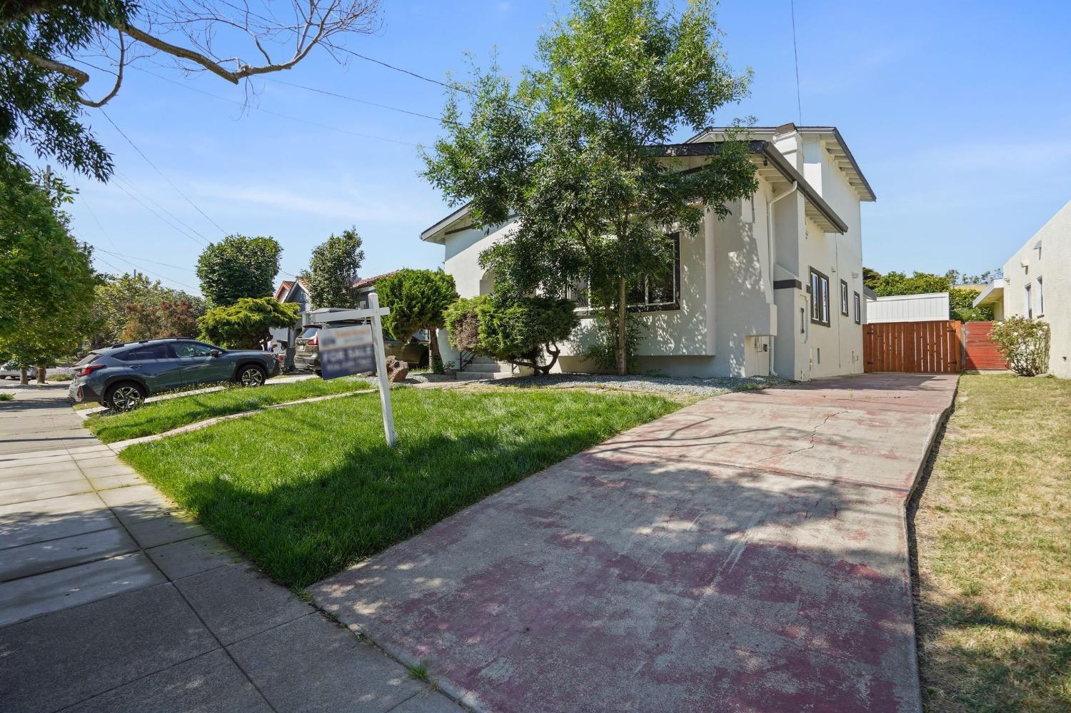 Fernside Boulevard, Alameda, California image 4