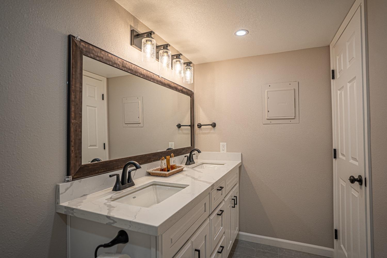 Detail Gallery Image 24 of 39 For 3660 W Benjamin Holt Dr #5,  Stockton,  CA 95219 - 1 Beds | 1 Baths