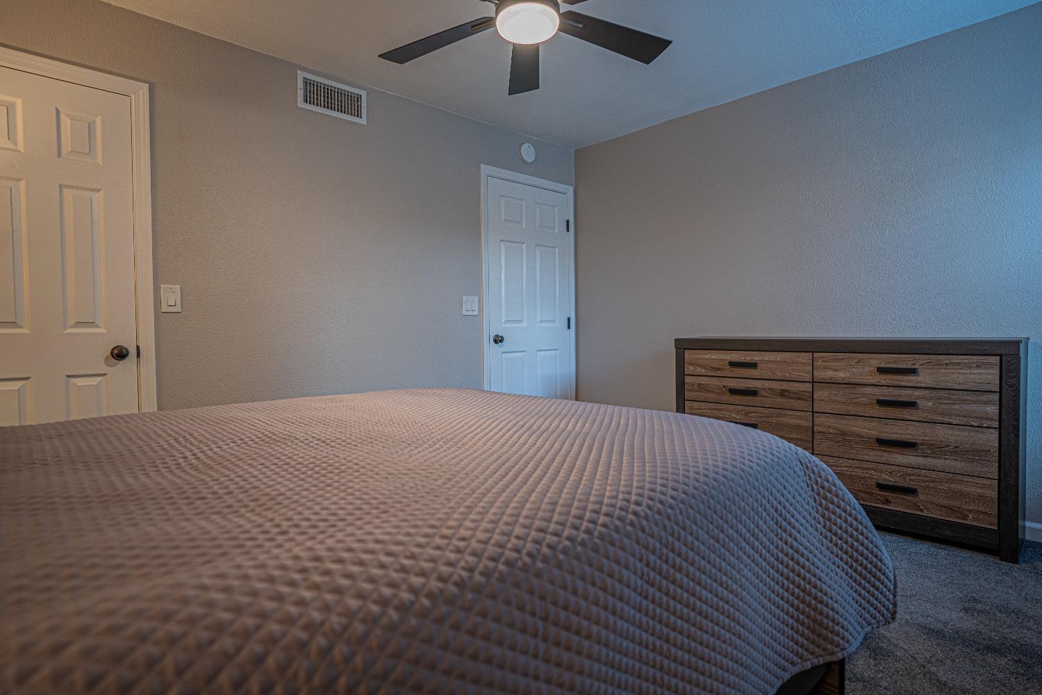 Detail Gallery Image 18 of 39 For 3660 W Benjamin Holt Dr #5,  Stockton,  CA 95219 - 1 Beds | 1 Baths