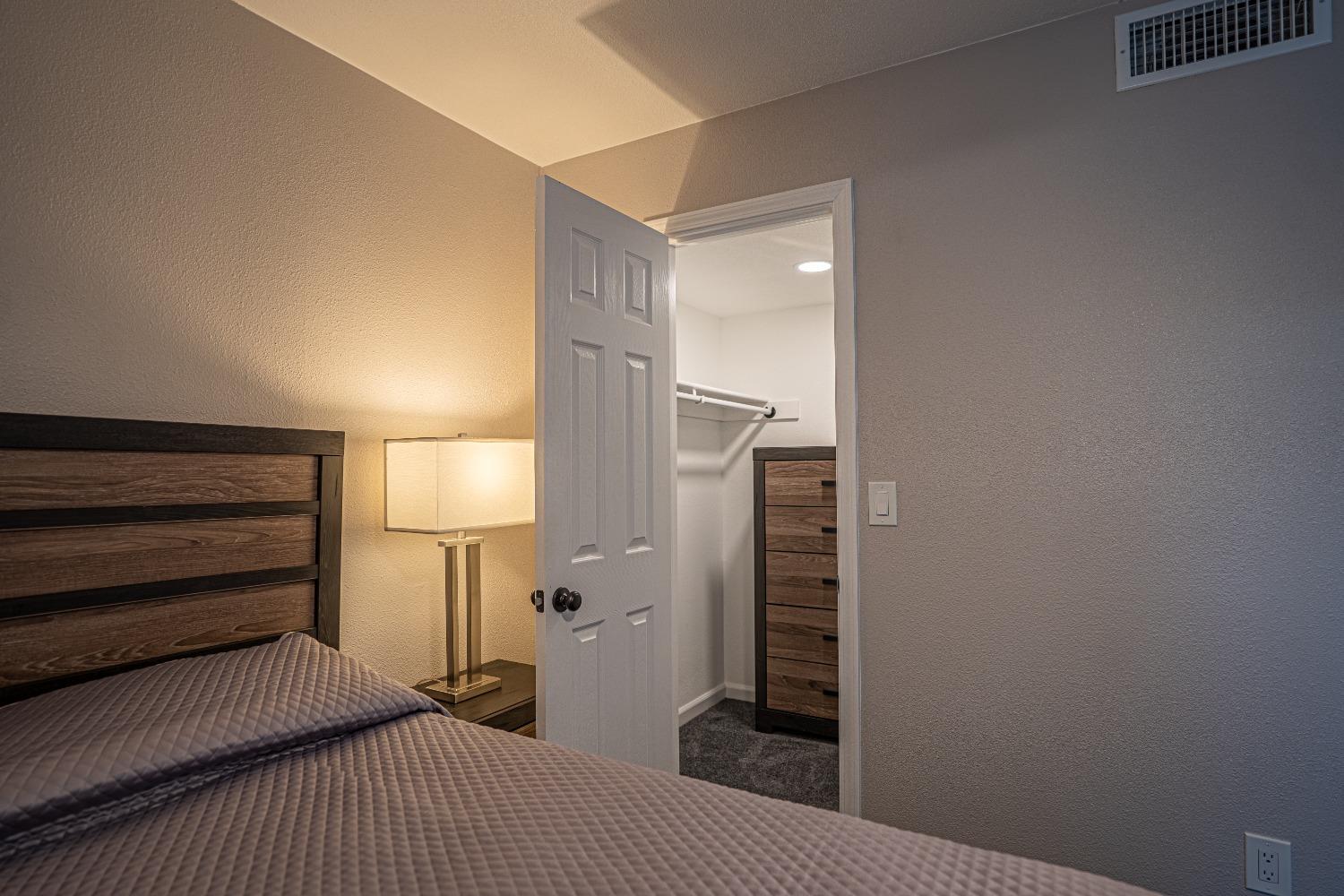 Detail Gallery Image 20 of 39 For 3660 W Benjamin Holt Dr #5,  Stockton,  CA 95219 - 1 Beds | 1 Baths