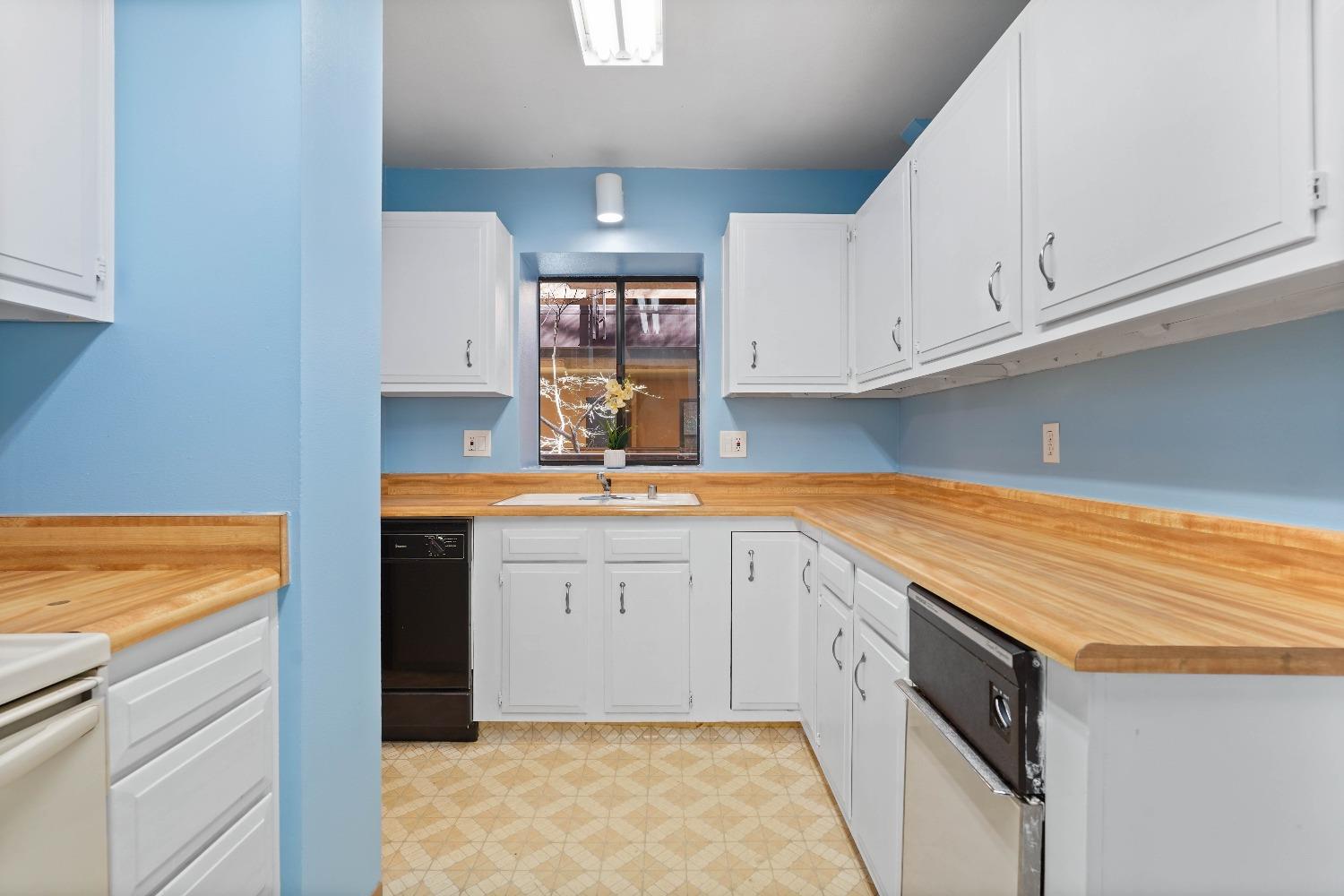 Detail Gallery Image 5 of 21 For 200 P St #C21,  Sacramento,  CA 95814 - 2 Beds | 2 Baths