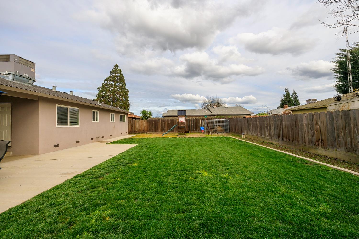 Vernon Drive, Escalon, California image 35