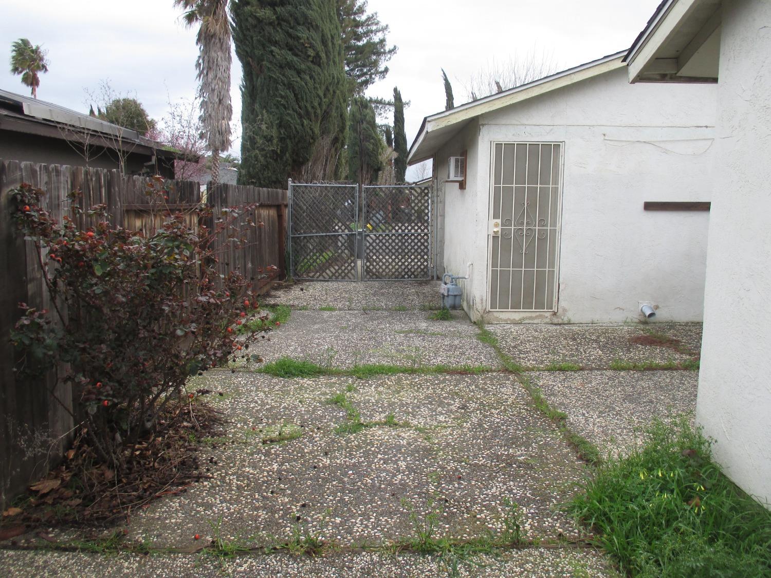 Kern Avenue, Woodland, California image 18