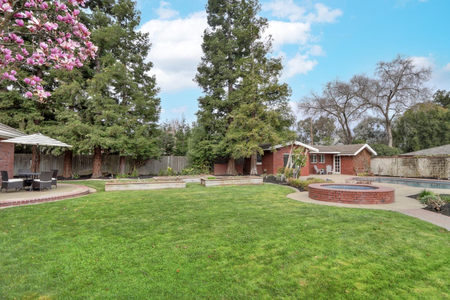 Detail Gallery Image 78 of 93 For 1300 Mariemont Ave, Sacramento,  CA 95864 - 3 Beds | 3/2 Baths