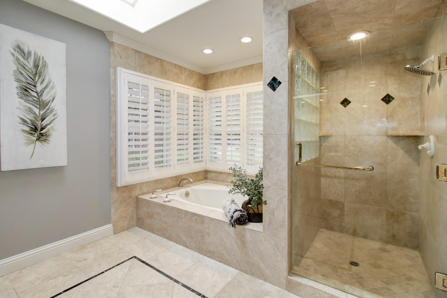 Detail Gallery Image 42 of 93 For 1300 Mariemont Ave, Sacramento,  CA 95864 - 3 Beds | 3/2 Baths