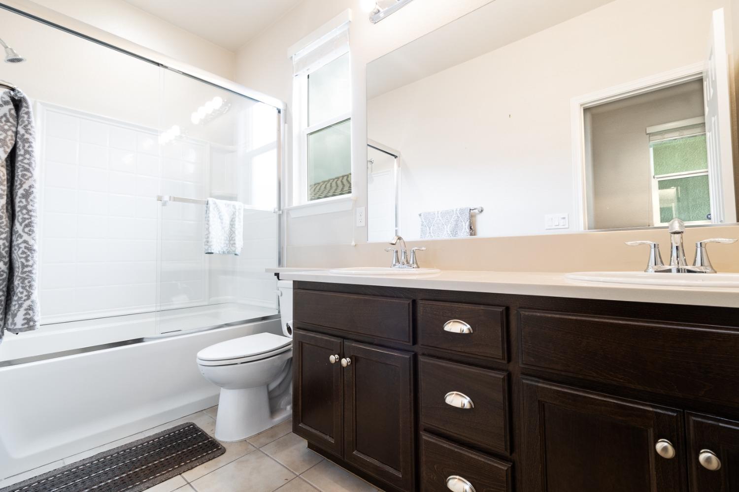 Pinnacle View Way, Antioch, California image 21