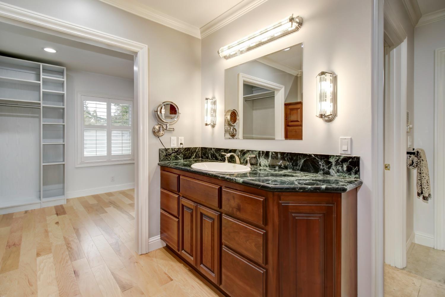 Detail Gallery Image 45 of 93 For 1300 Mariemont Ave, Sacramento,  CA 95864 - 3 Beds | 3/2 Baths