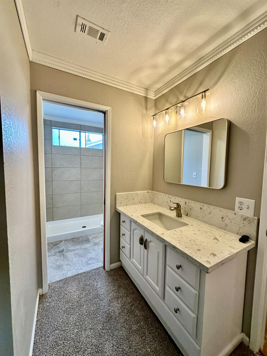Detail Gallery Image 17 of 22 For 1301 Bunker Ln, Manteca,  CA 95336 - 3 Beds | 2 Baths