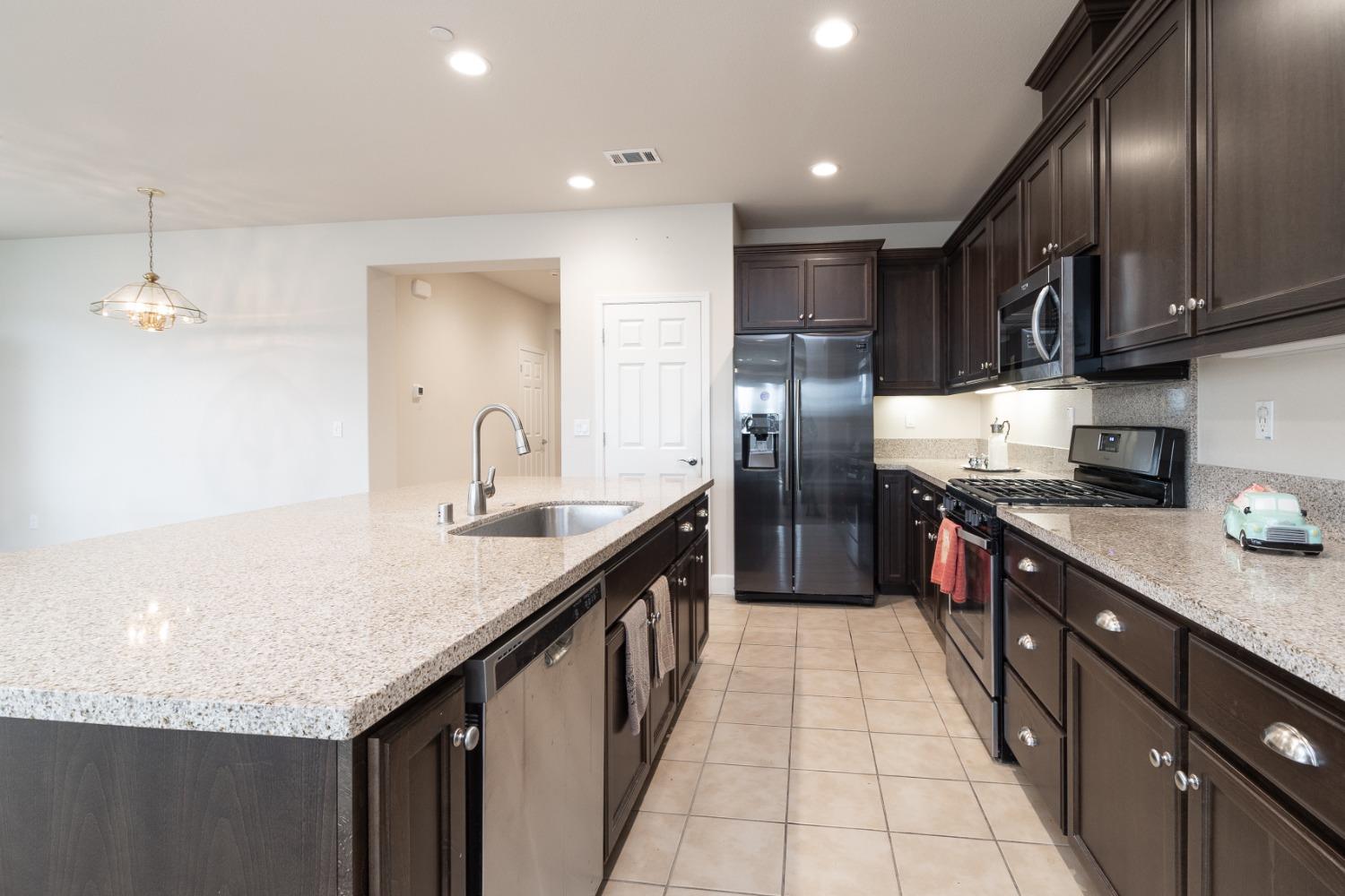 Pinnacle View Way, Antioch, California image 7