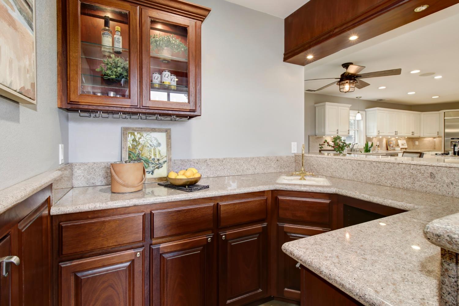 Detail Gallery Image 38 of 93 For 1300 Mariemont Ave, Sacramento,  CA 95864 - 3 Beds | 3/2 Baths