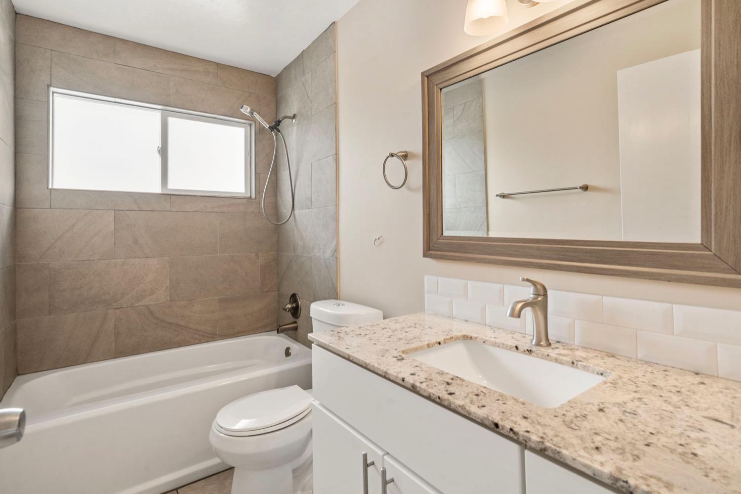 Detail Gallery Image 22 of 29 For 2420 Oxford Way #G45,  Stockton,  CA 95204 - 2 Beds | 1 Baths