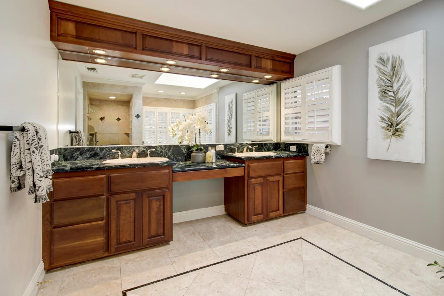 Detail Gallery Image 41 of 93 For 1300 Mariemont Ave, Sacramento,  CA 95864 - 3 Beds | 3/2 Baths