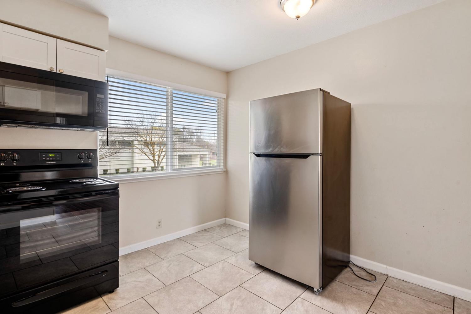 Detail Gallery Image 13 of 29 For 2420 Oxford Way #G45,  Stockton,  CA 95204 - 2 Beds | 1 Baths