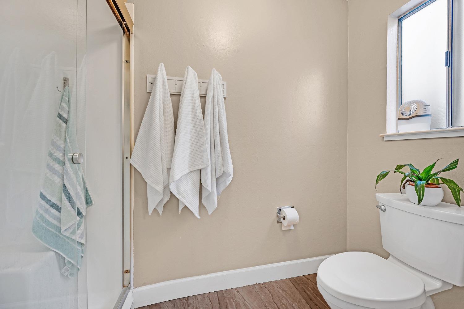 Detail Gallery Image 20 of 25 For 1401 W Lowell Ave, Tracy,  CA 95376 - 3 Beds | 2 Baths