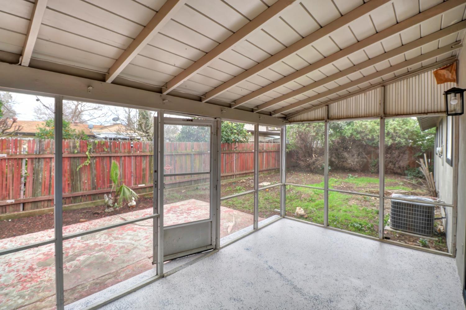 Detail Gallery Image 31 of 38 For 1472 64th Ave, Sacramento,  CA 95822 - 4 Beds | 2 Baths