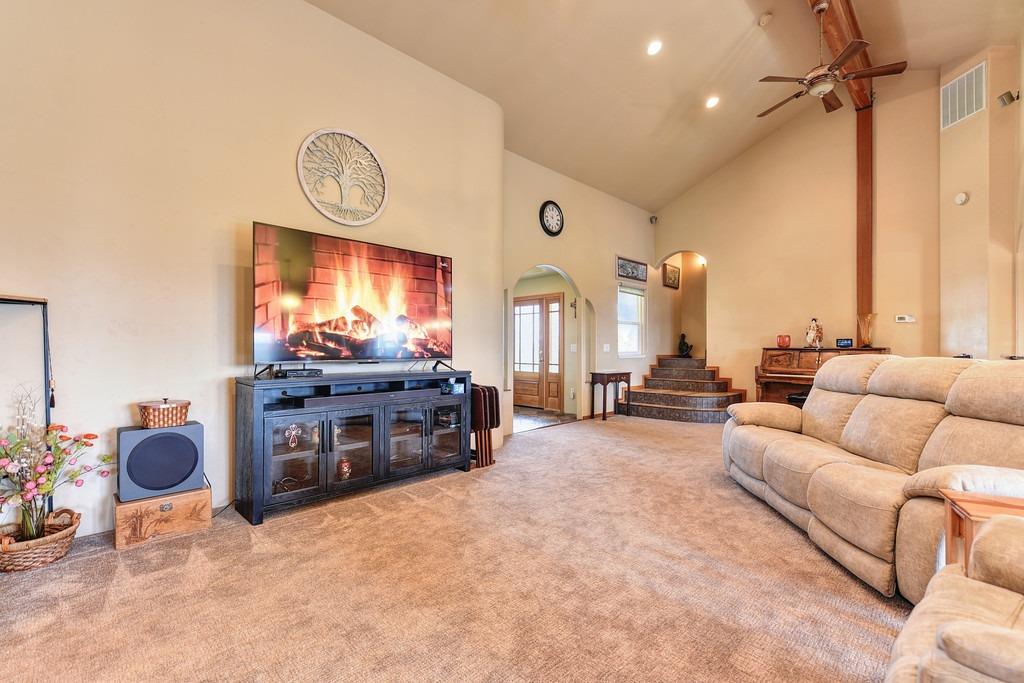 Detail Gallery Image 17 of 82 For 850 Gentry Ln, Colfax,  CA 95713 - 4 Beds | 2 Baths