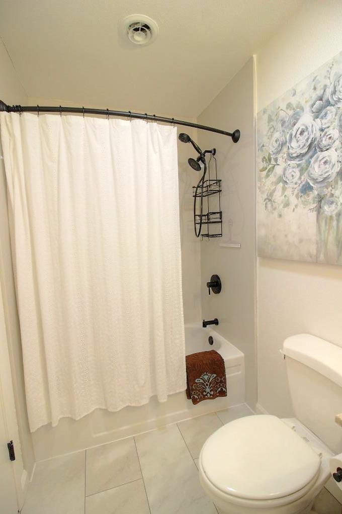 Detail Gallery Image 33 of 53 For 216 Center St, Waterford,  CA 95386 - 3 Beds | 2 Baths
