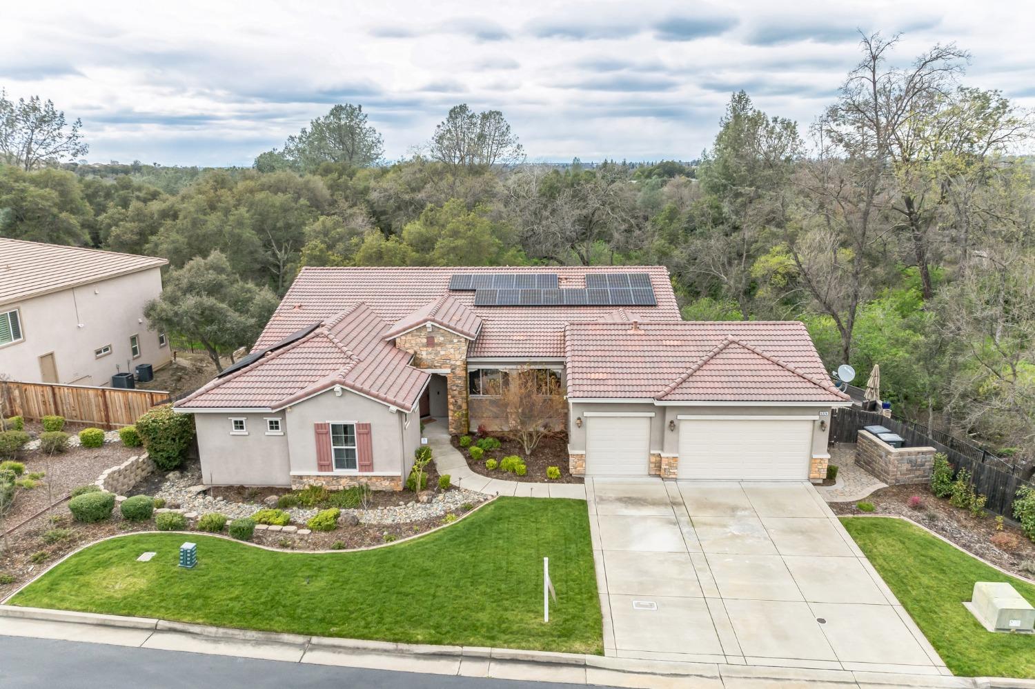 Photo of 6324 Monument Springs Dr in Rocklin, CA