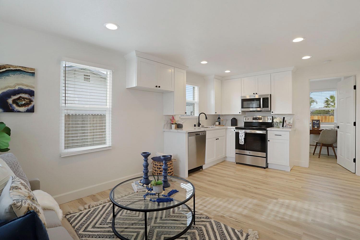 Detail Gallery Image 9 of 40 For 169 Idaho St, Ripon,  CA 95366 - 3 Beds | 2 Baths