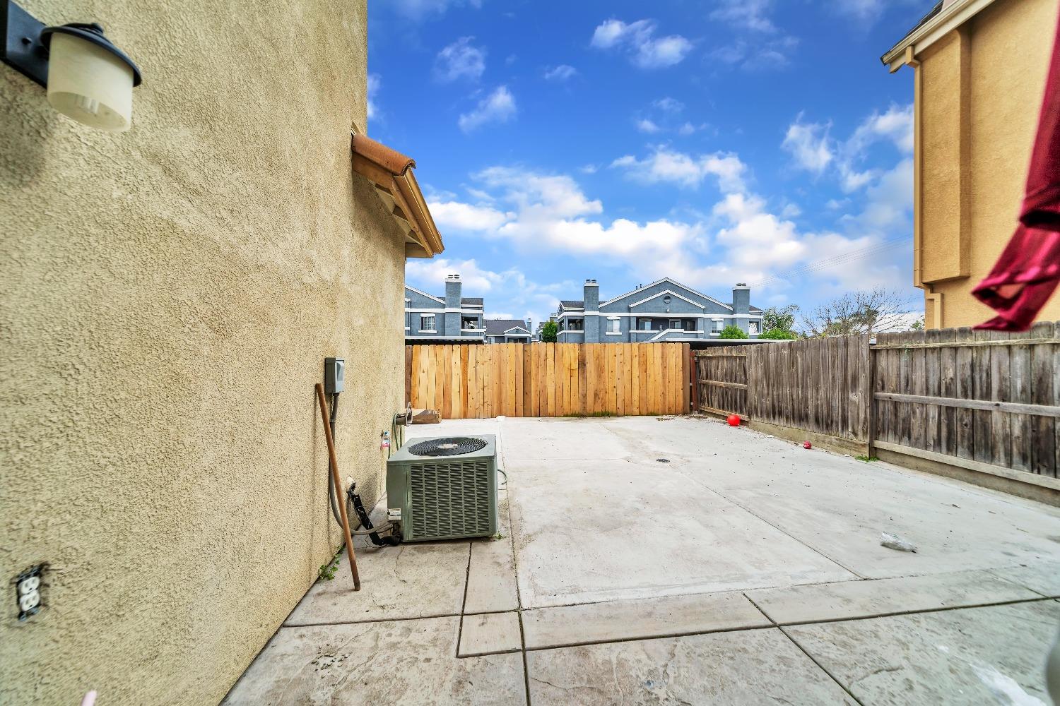 Detail Gallery Image 13 of 28 For 1770 Norwood Heights Ln, Ceres,  CA 95307 - 3 Beds | 2/1 Baths