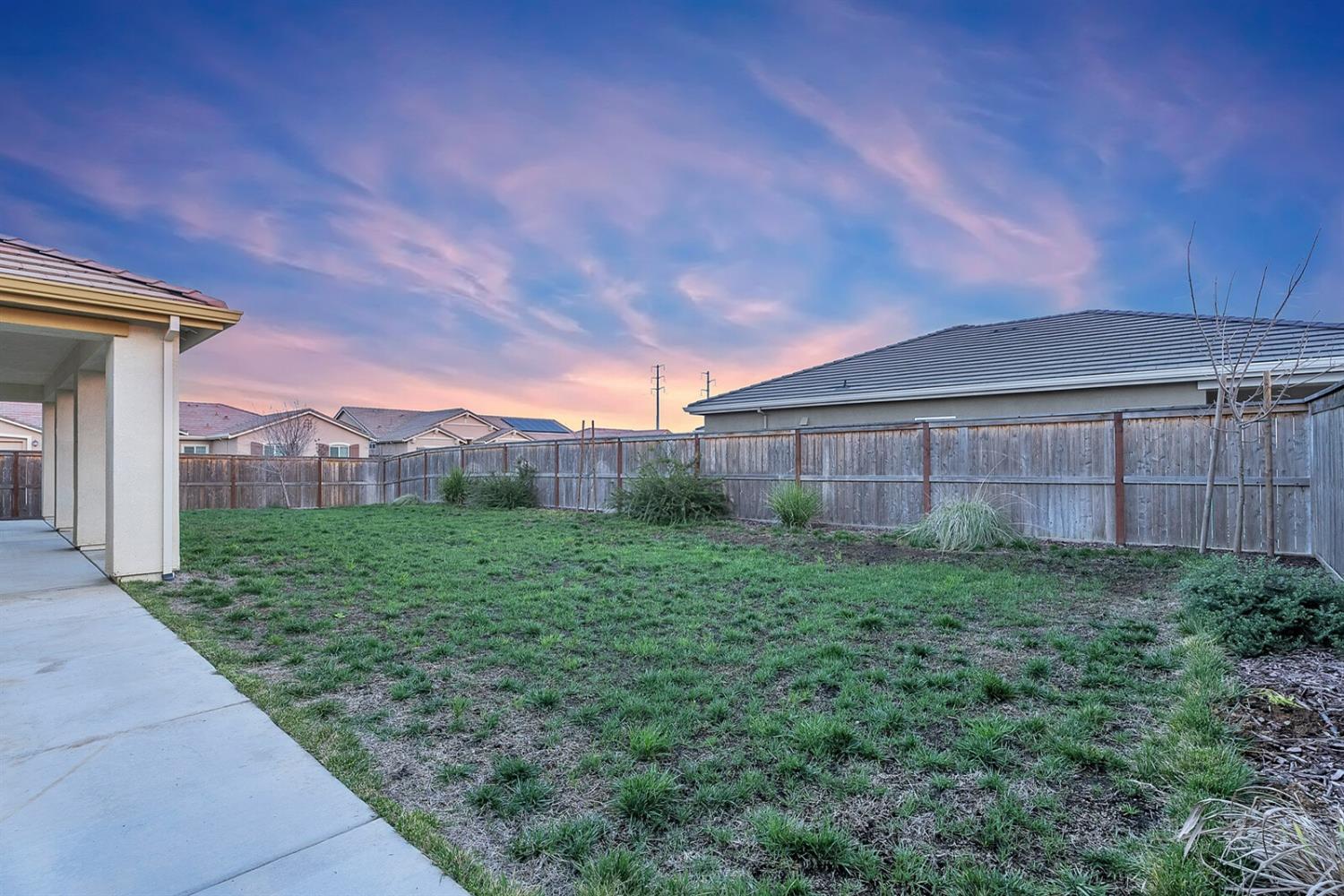 Carrington Court, Olivehurst, California image 34