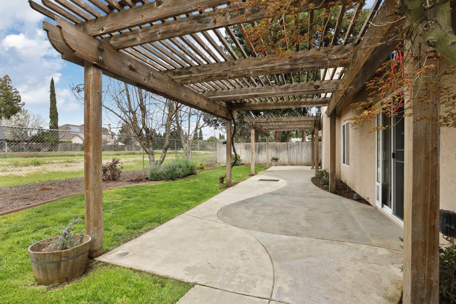 Detail Gallery Image 58 of 63 For 2631 Bristol Ln, Lodi,  CA 95242 - 4 Beds | 2 Baths