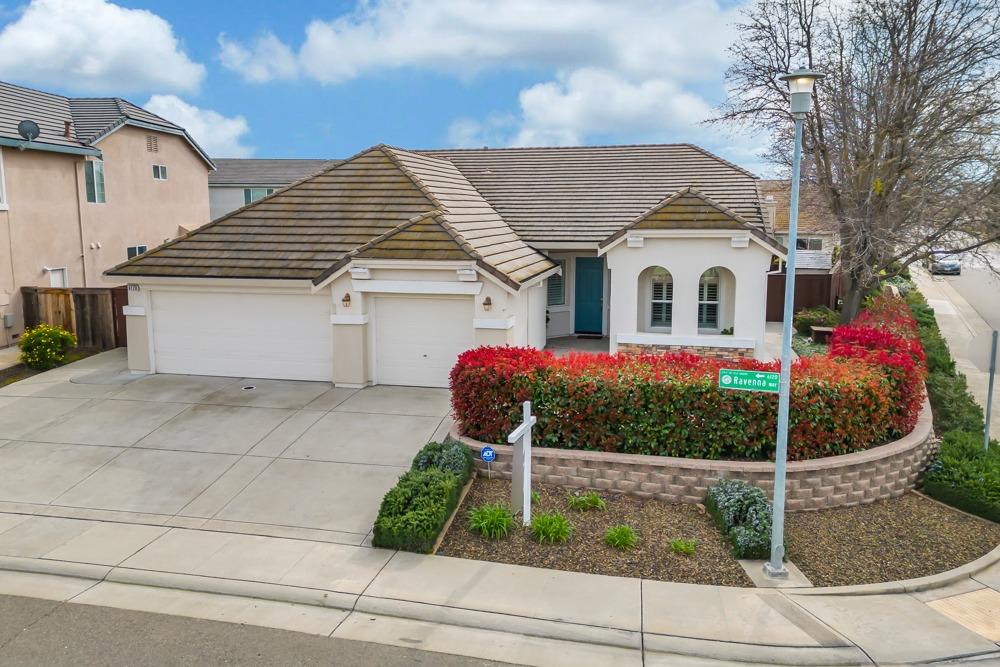 Detail Gallery Image 1 of 1 For 6120 Ravenna Way, Elk Grove,  CA 95757 - 3 Beds | 2 Baths