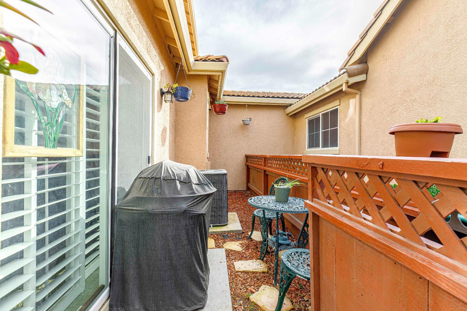 Detail Gallery Image 28 of 38 For 543 Machado St, Los Banos,  CA 93635 - 3 Beds | 3/1 Baths