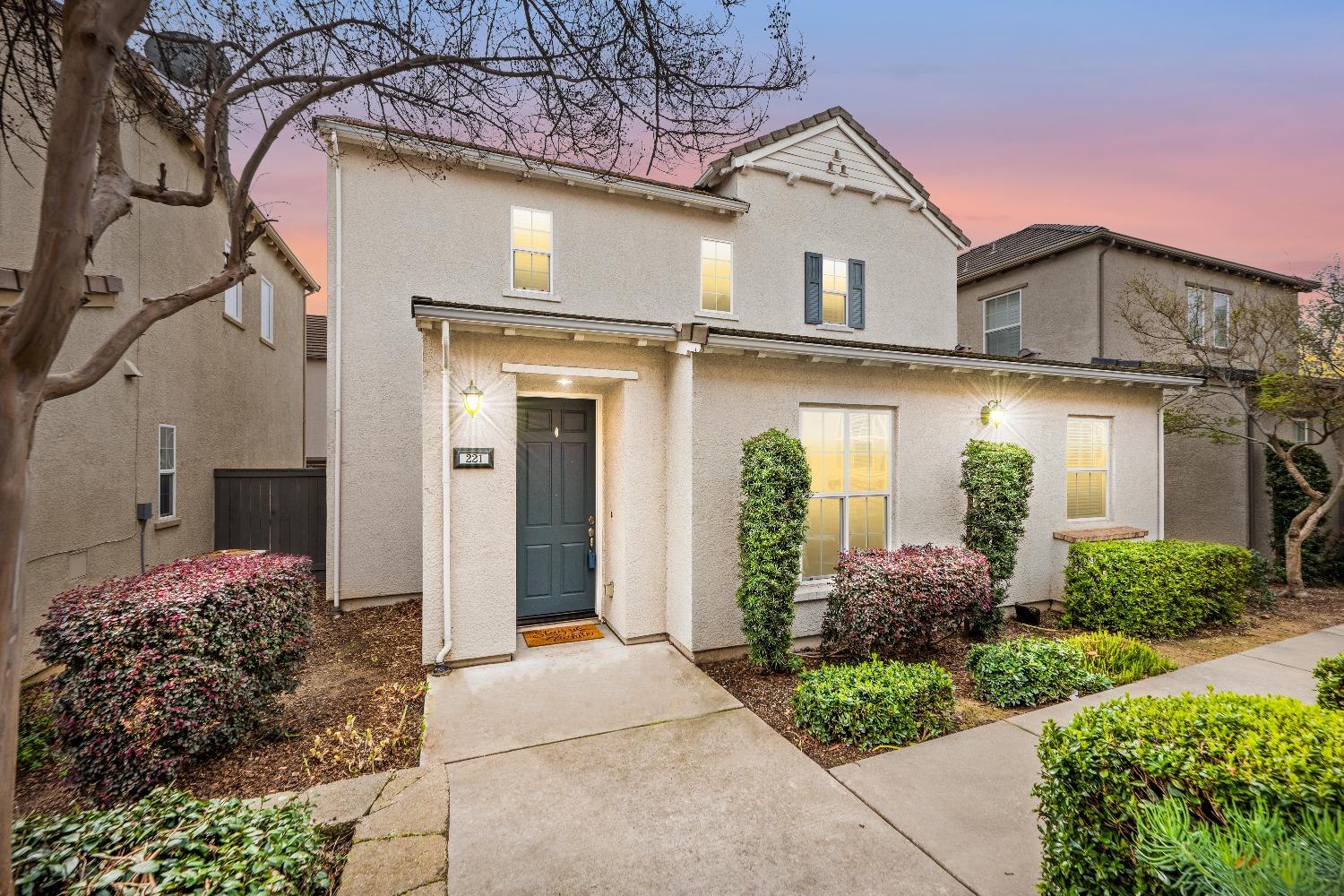 Photo of 221 Chambord Wy #221 in Roseville, CA