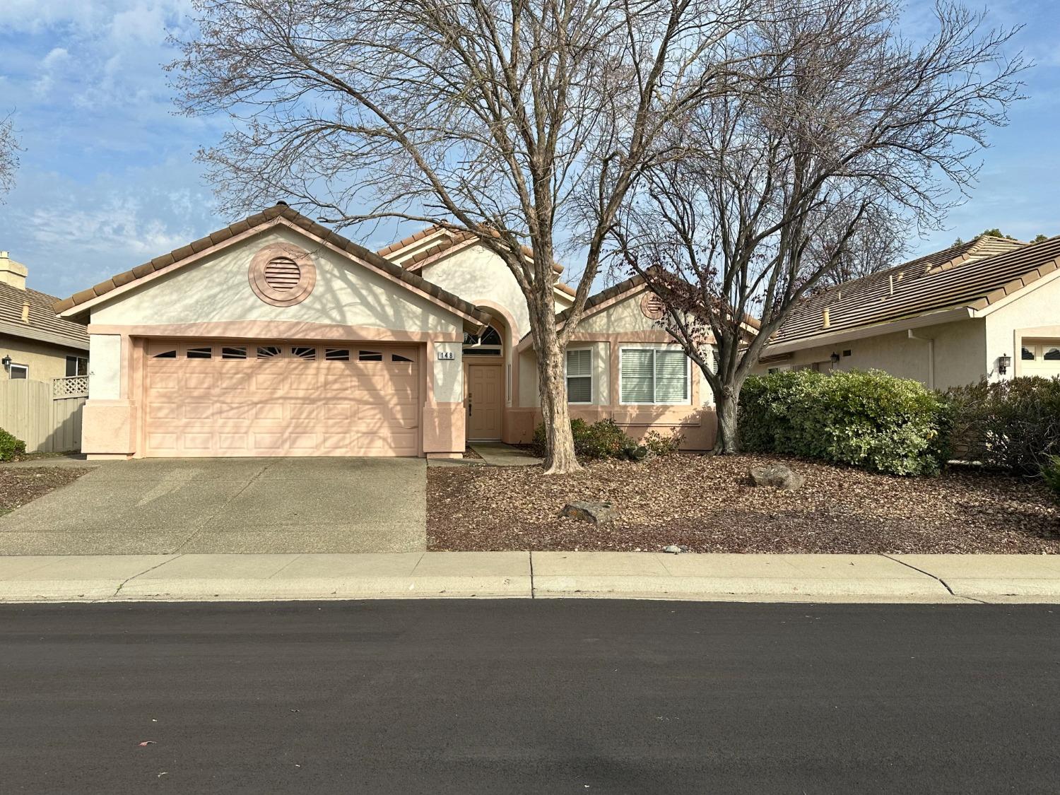 Photo of 148 Southern Cross Ct in Roseville, CA