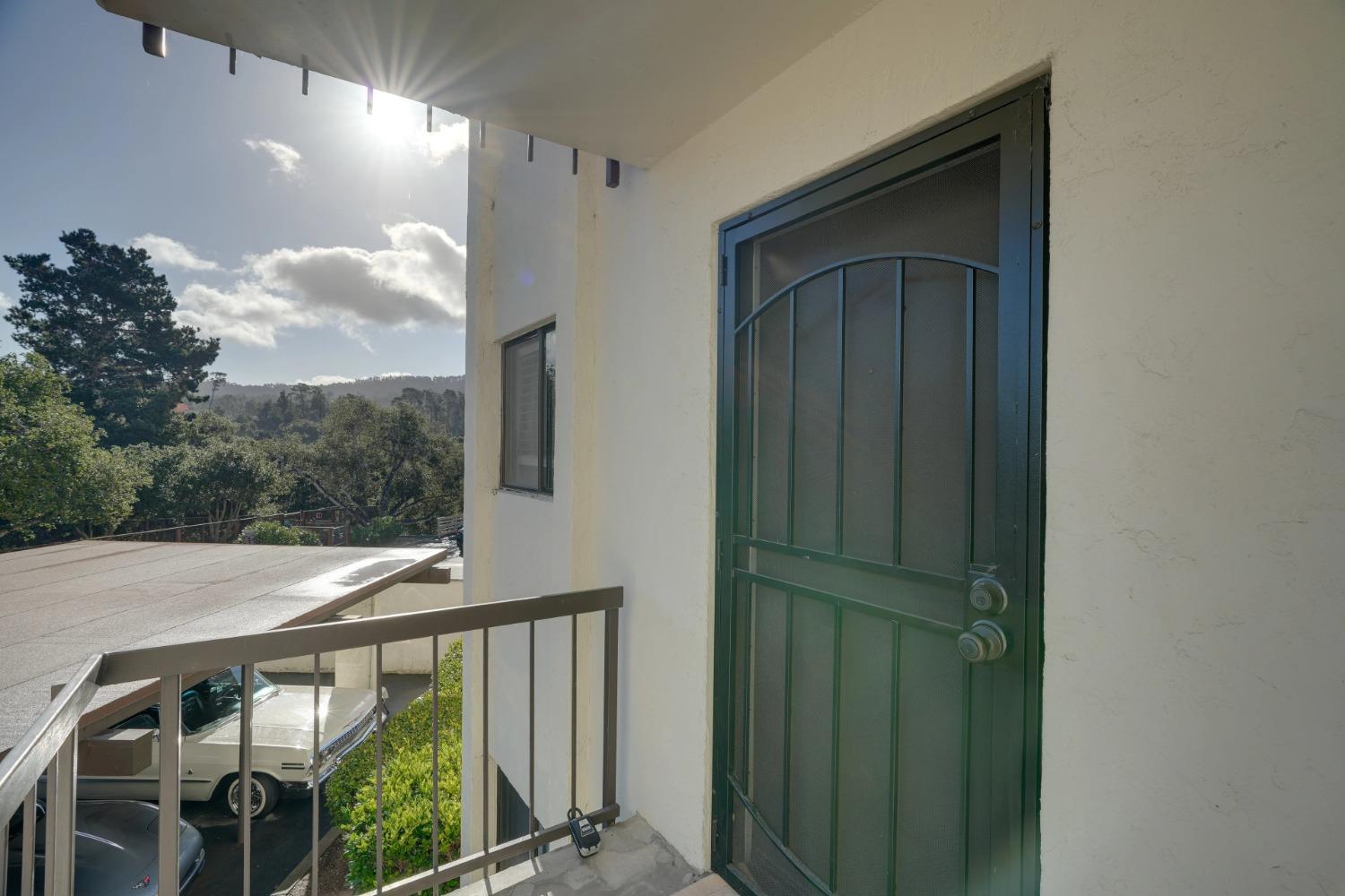 Detail Gallery Image 13 of 17 For 500 Glenwood Circle #220,  Monterey,  CA 93940 - 2 Beds | 1 Baths