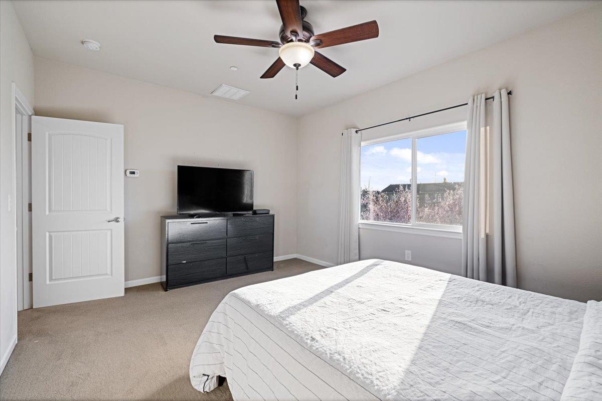 Detail Gallery Image 14 of 29 For 5550 E Hanover Ct, Linda,  CA 95901 - 3 Beds | 2/1 Baths