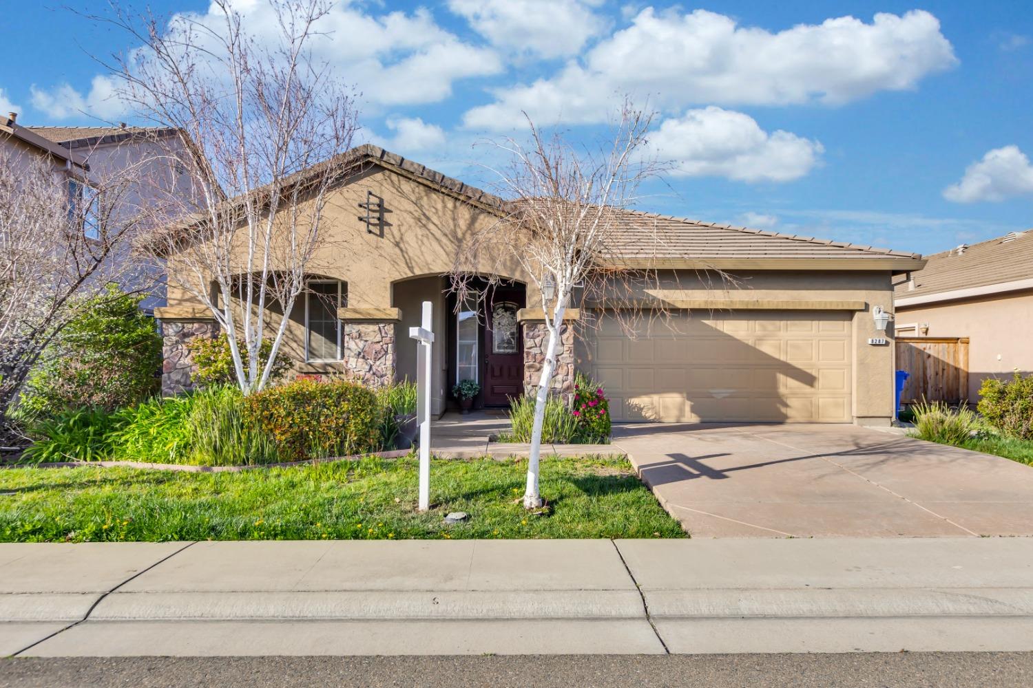Detail Gallery Image 1 of 1 For 8287 Toad Hollow Way, Elk Grove,  CA 95624 - 3 Beds | 2 Baths