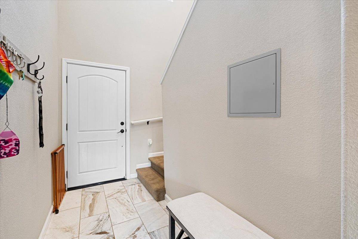 Detail Gallery Image 4 of 29 For 5550 E Hanover Ct, Linda,  CA 95901 - 3 Beds | 2/1 Baths