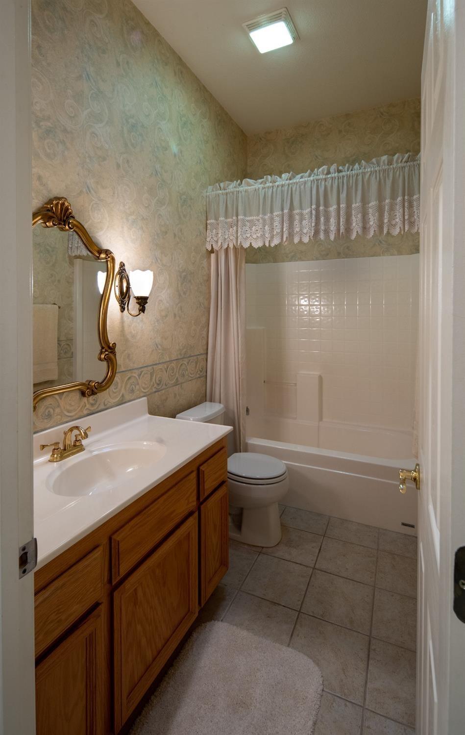 Detail Gallery Image 9 of 43 For 4519 Scenic Dr, Rocklin,  CA 95765 - 2 Beds | 2 Baths