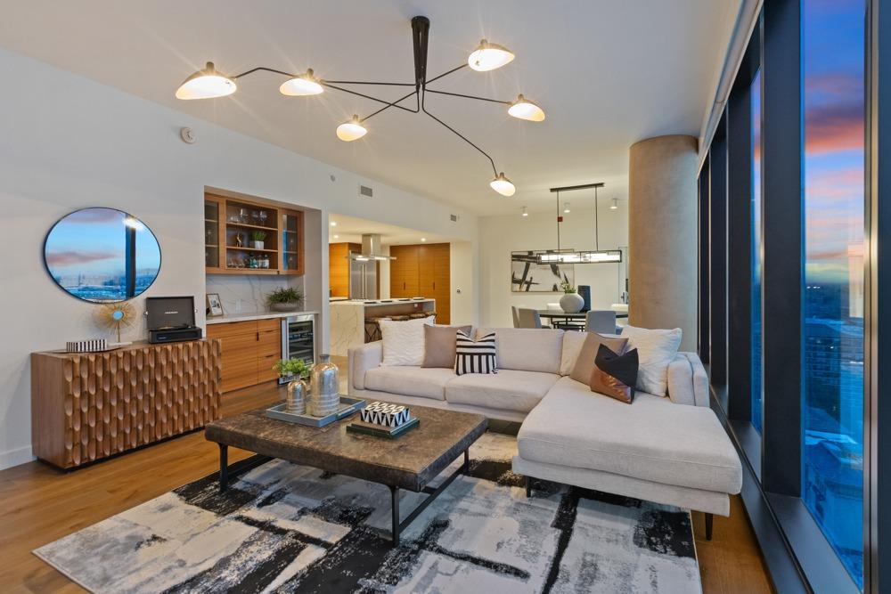 Detail Gallery Image 6 of 99 For 500 J St #1806,  Sacramento,  CA 95814 - 2 Beds | 2/1 Baths