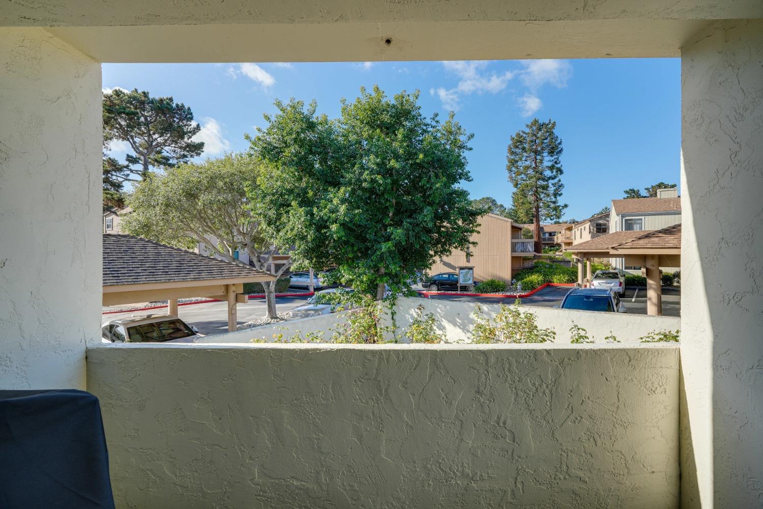 Detail Gallery Image 11 of 17 For 500 Glenwood Circle #220,  Monterey,  CA 93940 - 2 Beds | 1 Baths